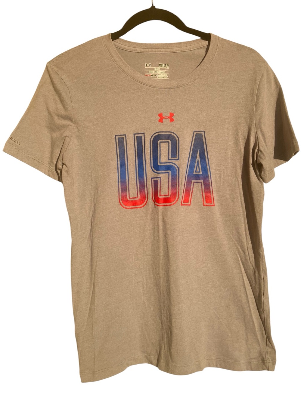 Under Armour Women Tee M Tan USA Graphic HeatGear Short Sleeve‎ Sportswear